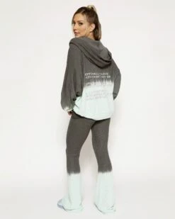 Front Page -Boys Lie 4O7A1632copy