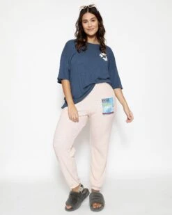 BOYS LIE X World Tour Boyfriend Tee -Boys Lie 4O7A9288 7670432b eb01 4aa9 993f 208ee4854b57