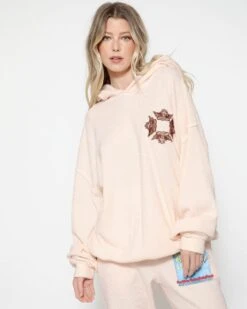 Front Page -Boys Lie 4O7A9335